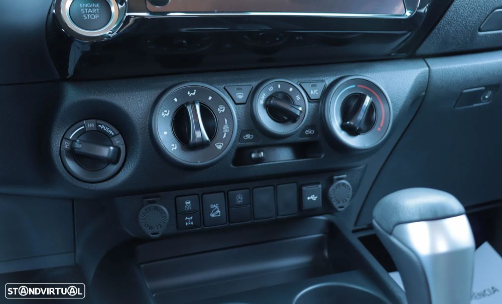 Toyota Hilux 2.4 D-4D 4WD CD CH Aut. - 21