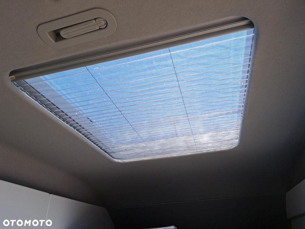 Volkswagen Grand California Grand California 600 DMC 3500kg silnik: 2,0 l TDI EURO VI-e SCR / 163KM/skrzynia biegów: Przedni napęd automatyczna 8-biegowa rozstaw osi: 3640 mm - 33