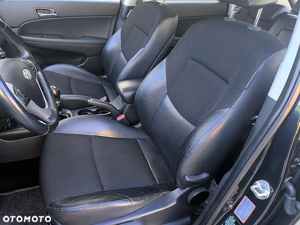 Hyundai i30 i30cw 1.4 Edition Plus - 23