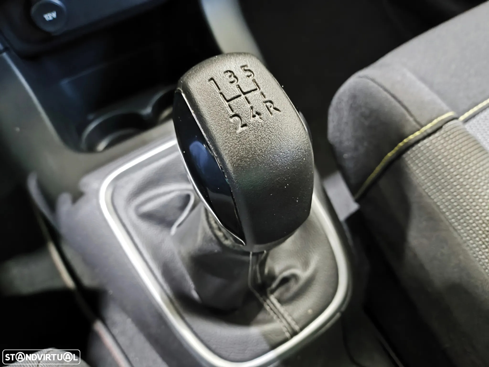Citroën C3 1.2 PureTech C-Series - 15