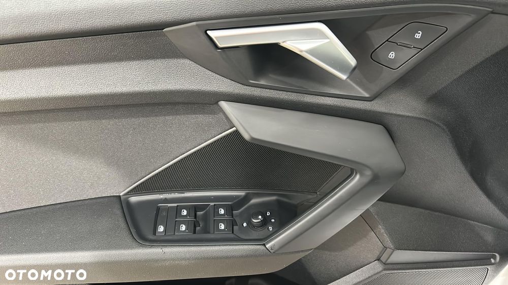 Audi A3 Sportback 35 TFSI S tronic - 14