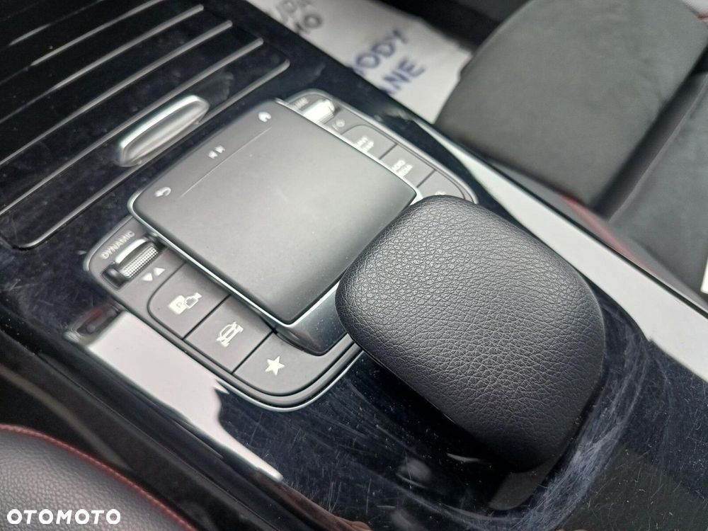 Mercedes-Benz CLA 220 4-Matic 7G-DCT - 28