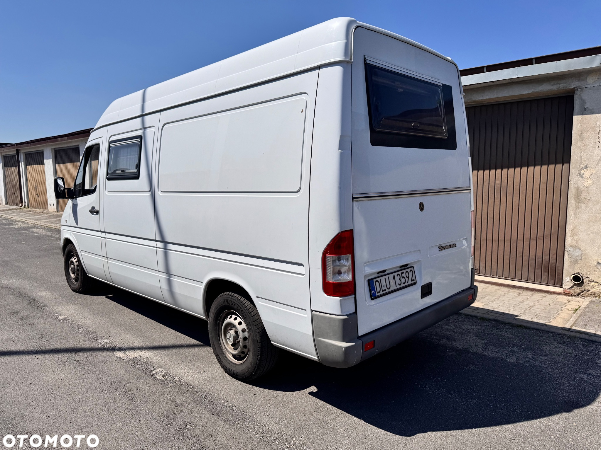 Mercedes-Benz Sprinter - 2