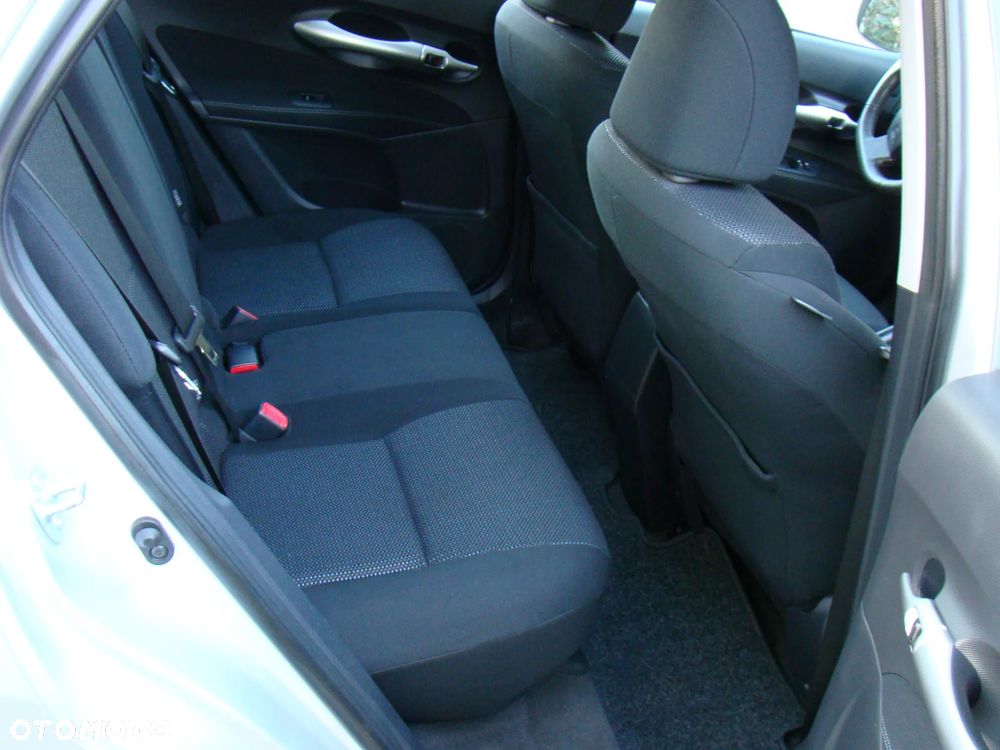 Toyota Auris 1.8 HSD Luna - 23