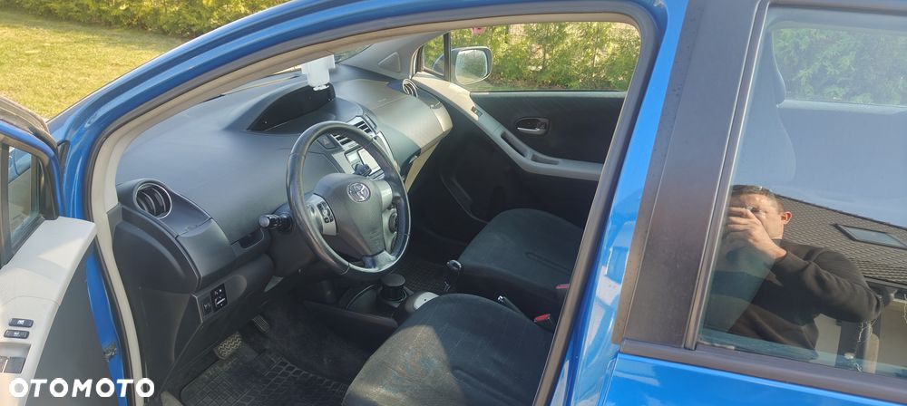 Toyota Yaris 1.4 D-4D Sol MM - 5