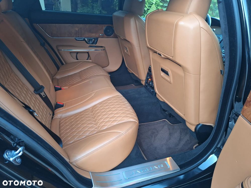 Jaguar XJ 3.0 V6 Kompressor AWD Langversion Portfolio - 32