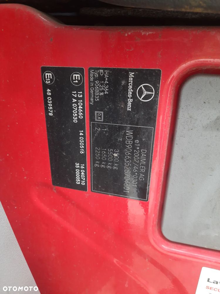 Mercedes-Benz Sprinter - 25