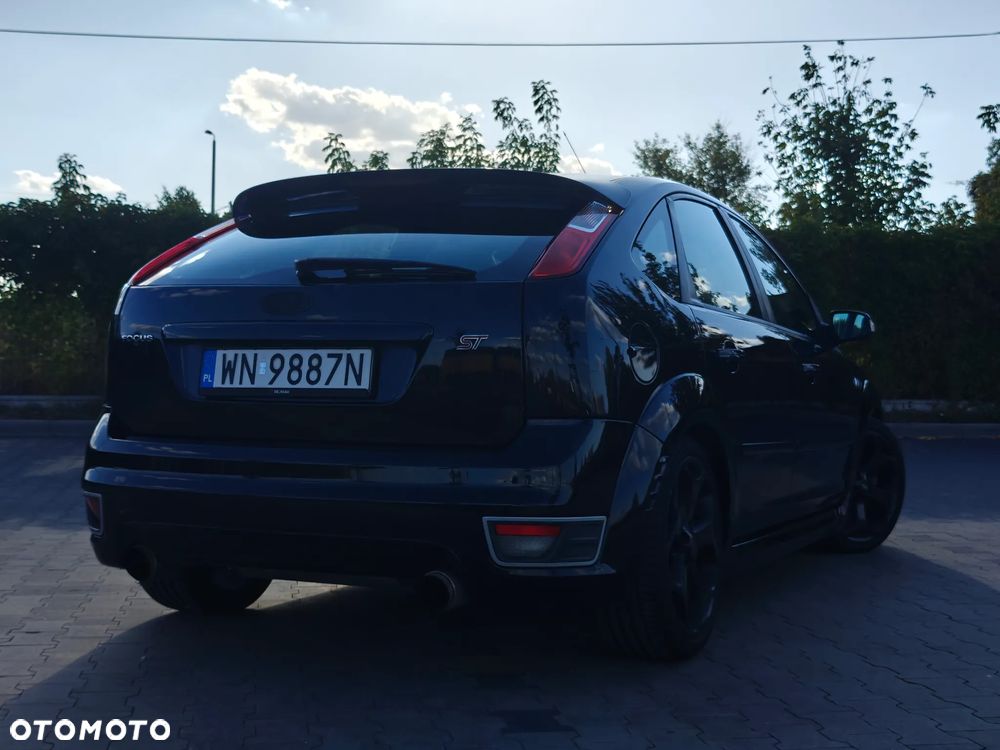 Ford Focus 2.5 ST - 23