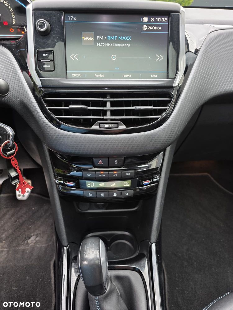 Peugeot 2008 1.2 Pure Tech GPF Crossway S&S - 18
