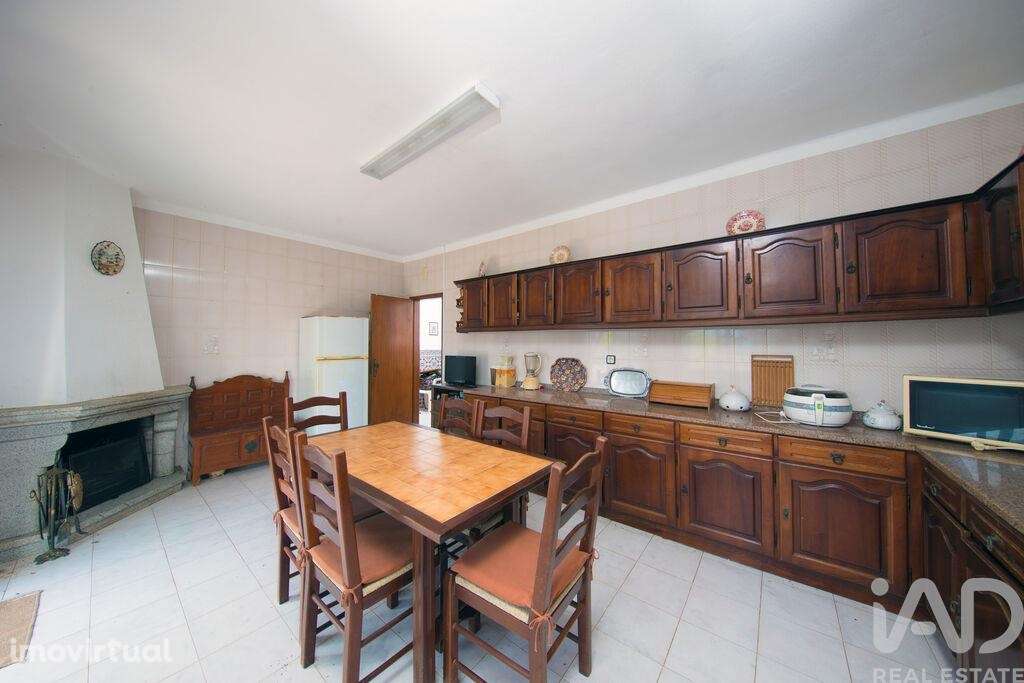 Casa de aldeia T3 em Lousã e Vilarinho de 300,00 m2 - Grande imagem: 3/30