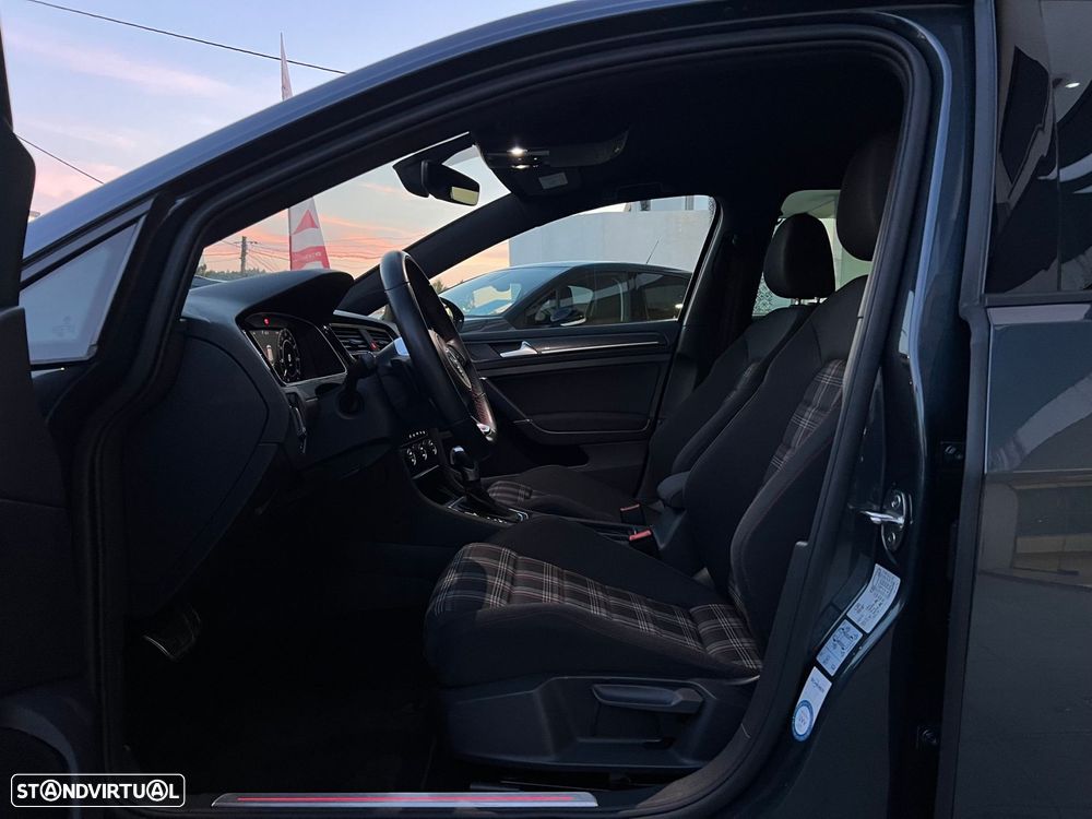 VW Golf 2.0 TSI GTI DSG Performance - 15