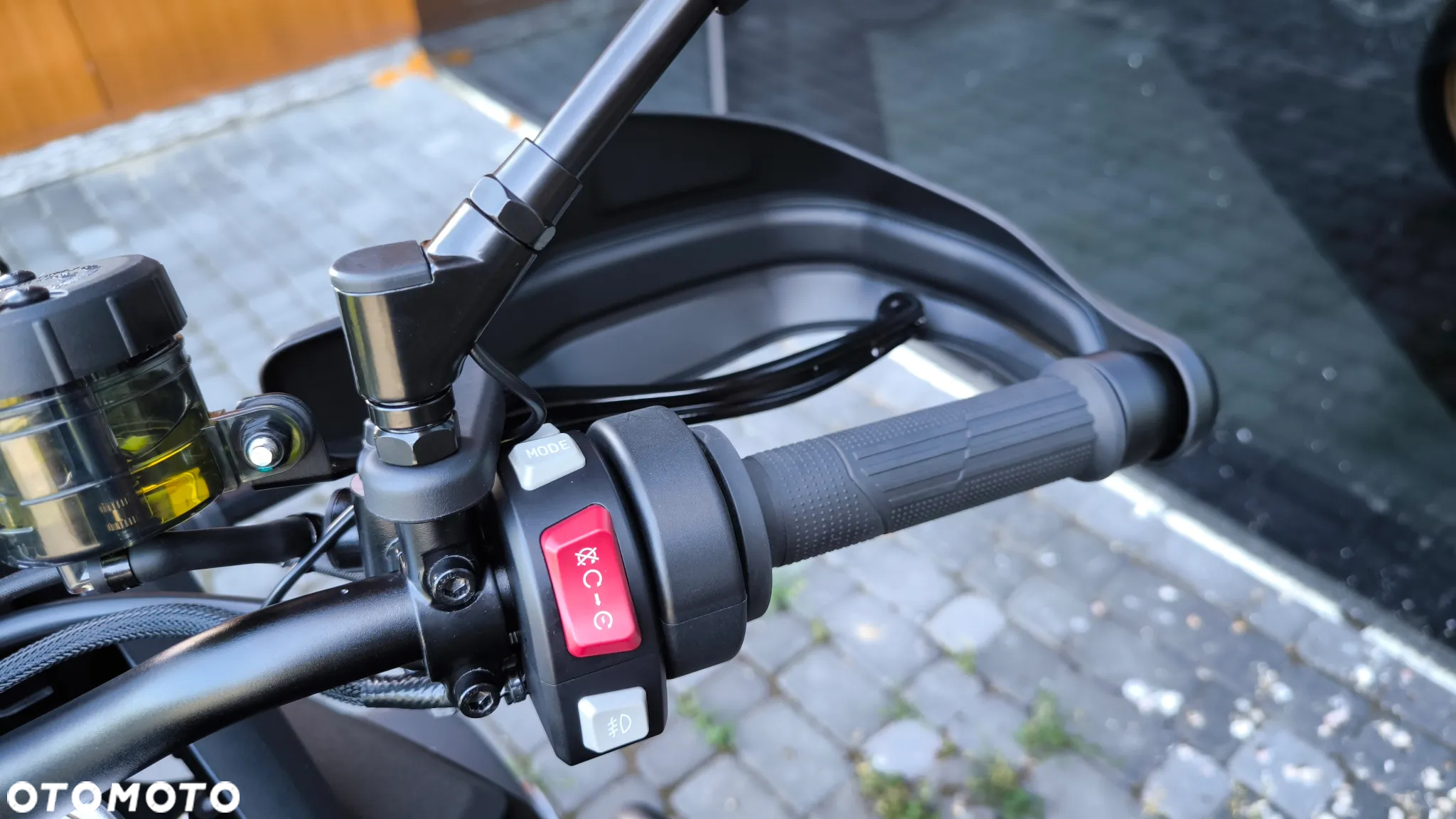 VOGE 900DSX - 11