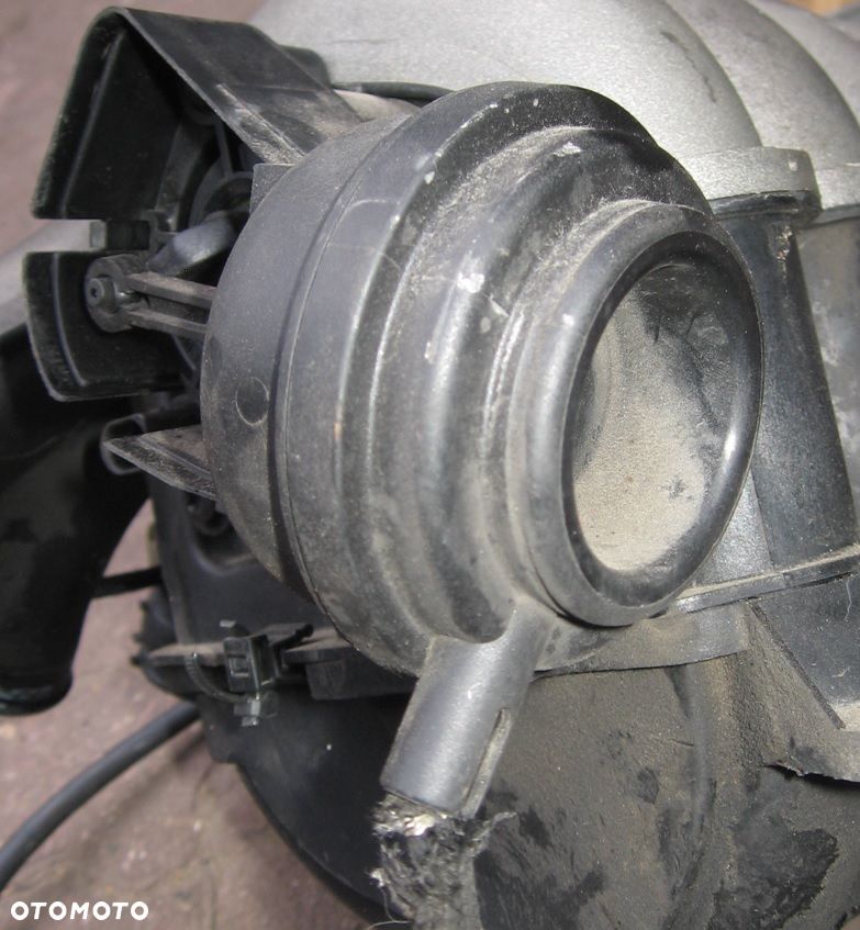 kolektor ssący AUDI A4 B6 B7 2.0 ALT 06B133210AJ - 3