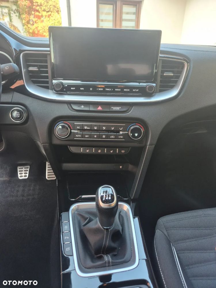 Kia ProCeed 1.5 T-GDI GT Line - 9