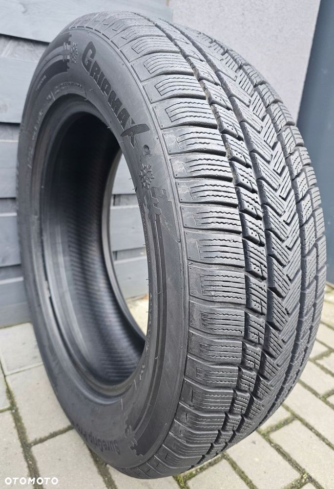 Gripmax SUREGRIP PRO WINTER 215/65R17 99 V