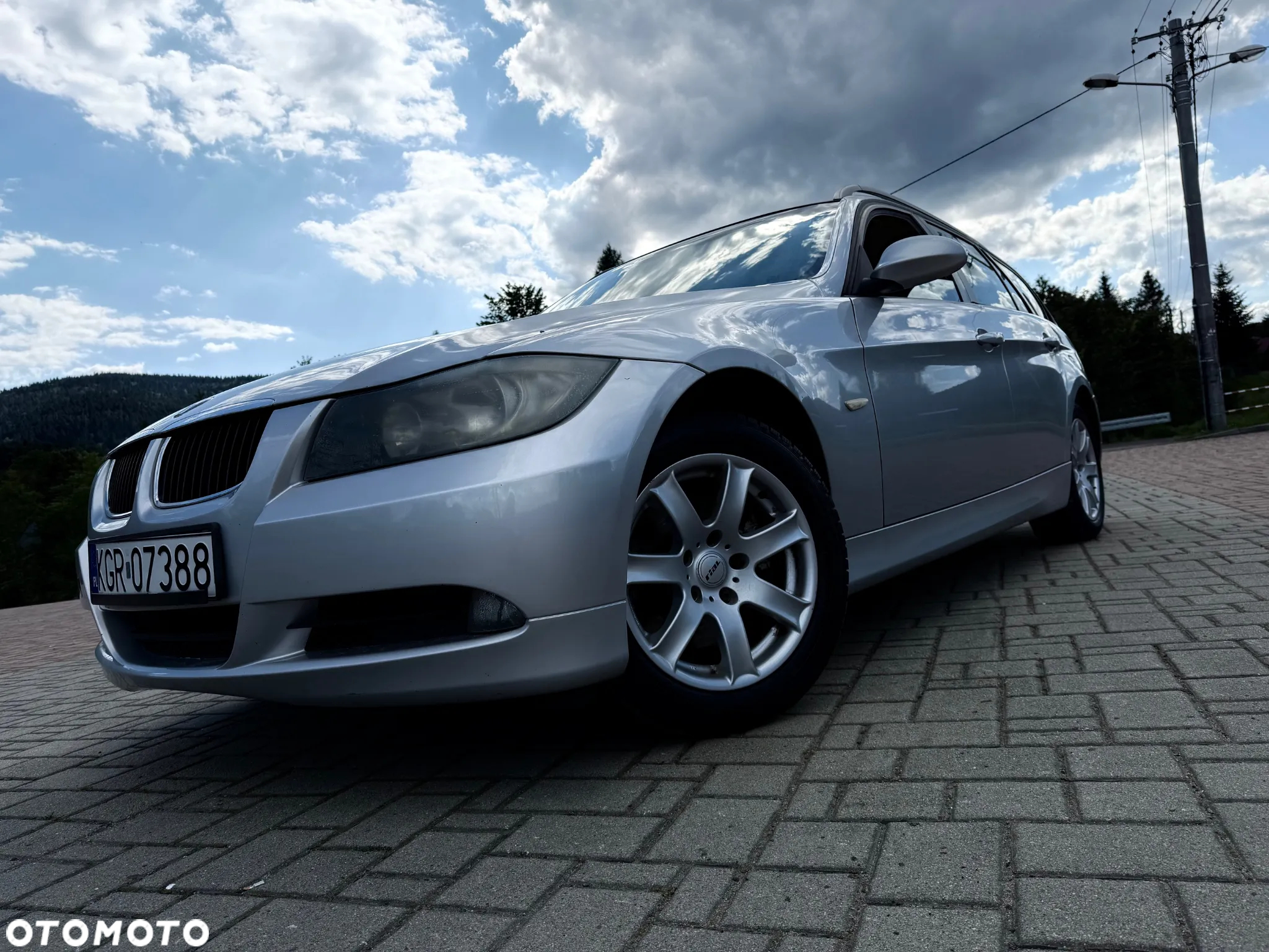 BMW Seria 3 320d DPF Touring - 11