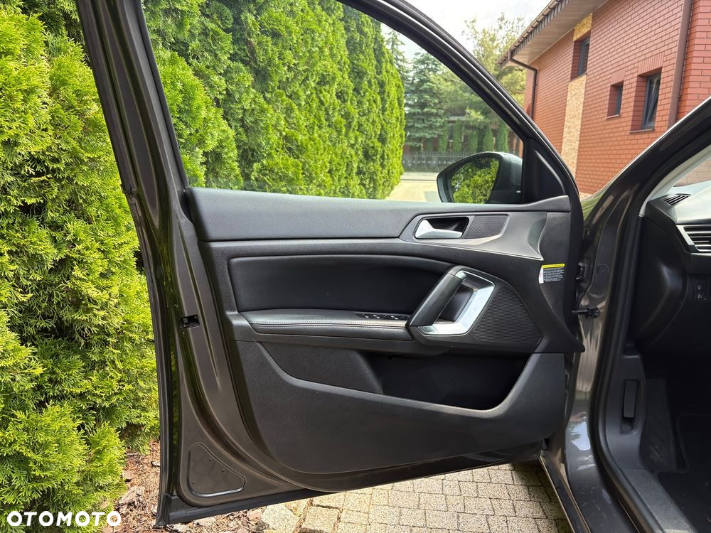 Peugeot 308 1.2 PureTech Allure S&S EAT8 - 12