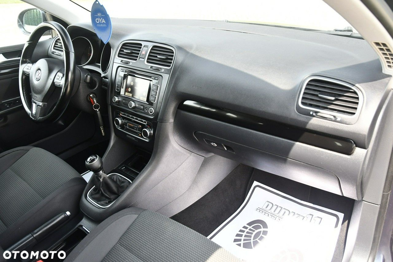 Volkswagen Golf - 25