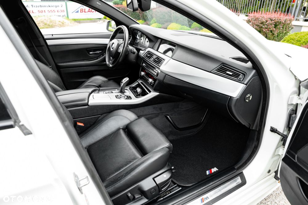 BMW Seria 5 520d - 23
