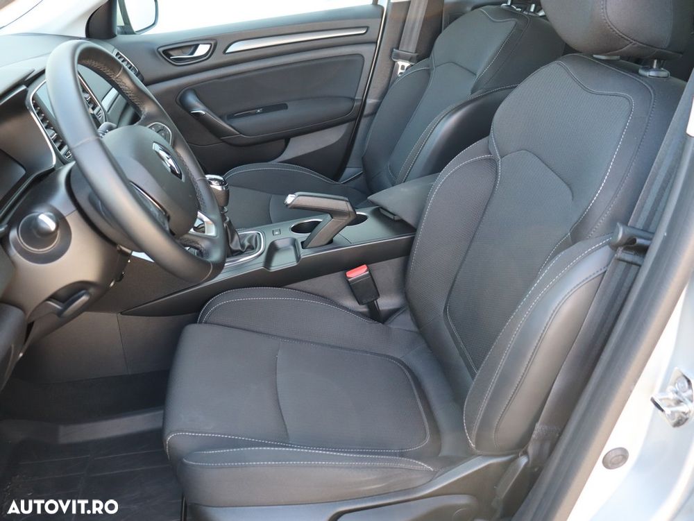 Renault Megane Blue dCi 116 Zen - 12