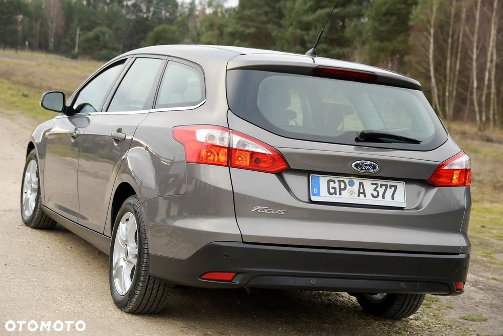 Ford Focus 1.6 Ti-VCT Titanium - 6