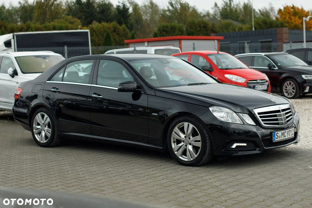 Mercedes-Benz Klasa E 350 CGI BlueEFFICIENCY 7G-TRONIC Avantgarde - 5