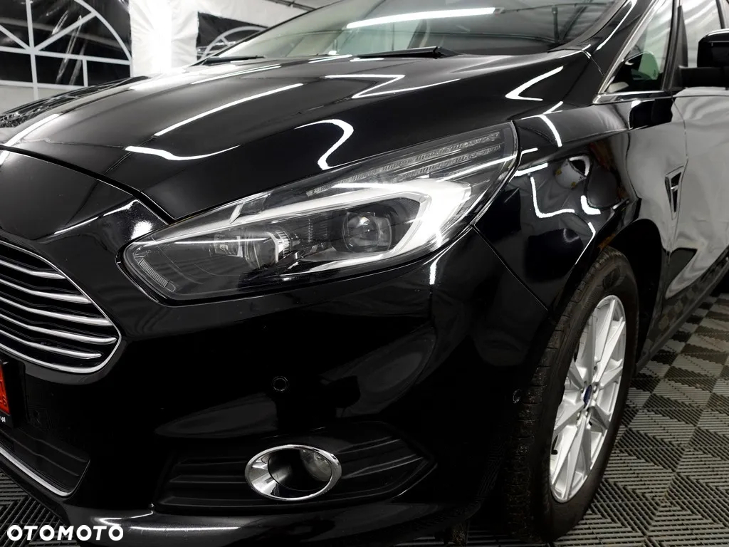 Ford S-Max 2.0 TDCi Titanium - 27