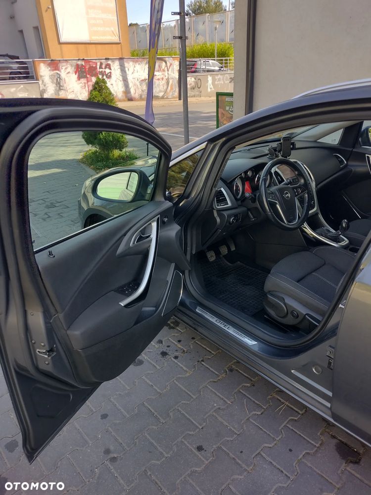 Opel Astra 1.4 T Cosmo - 9