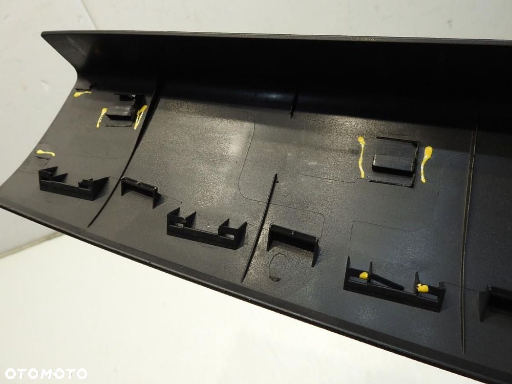 LISTWA OSŁONA KLAPY TYŁ PORSCHE CAYENNE I 7L5867603 - 5
