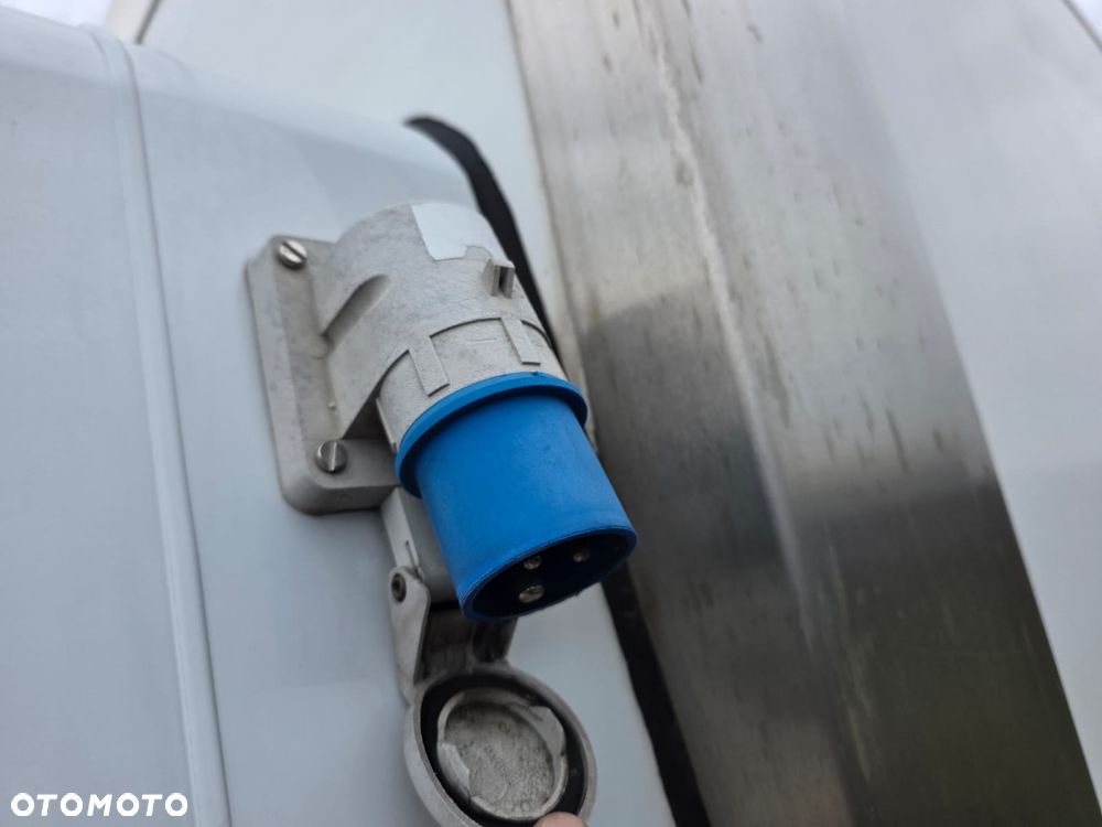 Opel Vivaro Kontener+ChŁodnia - 12