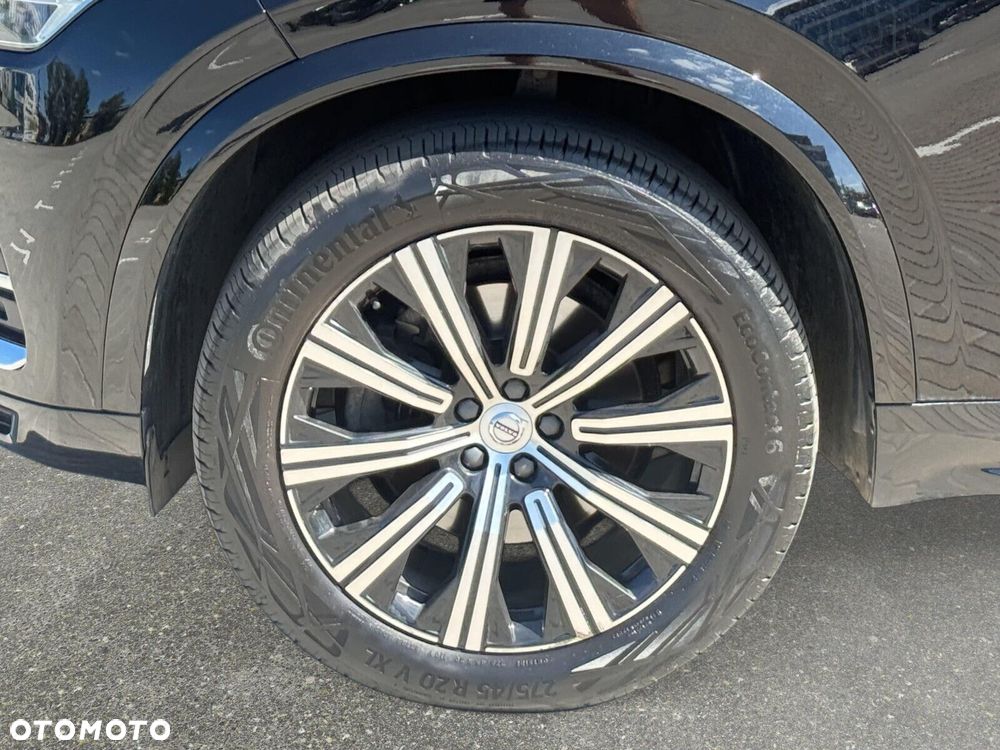 Volvo XC 90 - 9