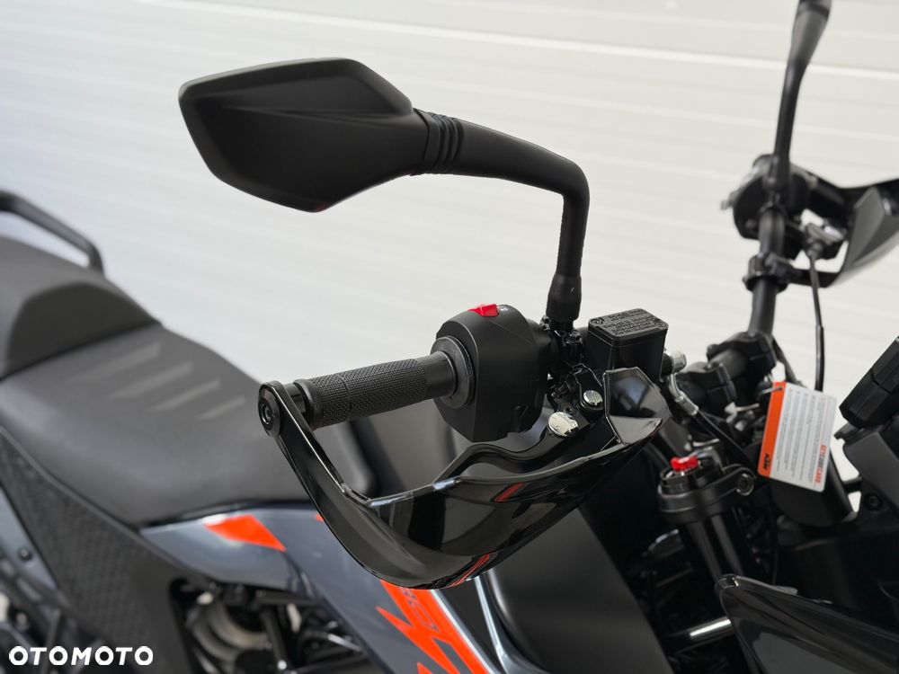 KTM Adventure - 12