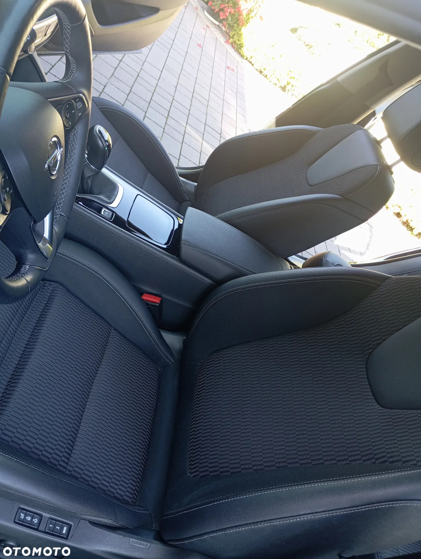 Opel Insignia 1.5 T Elite S&S - 26