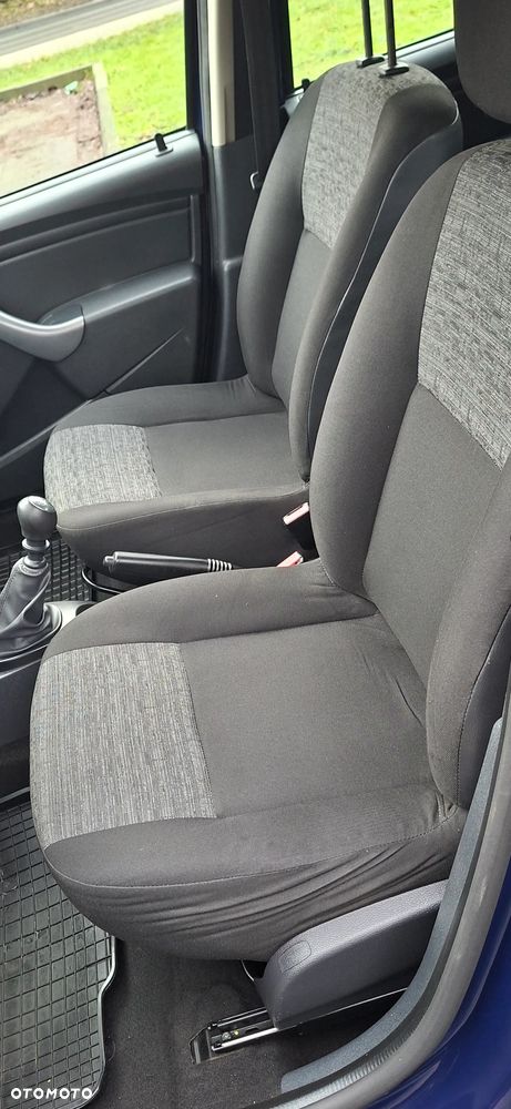 Dacia Duster 1.6 - 13