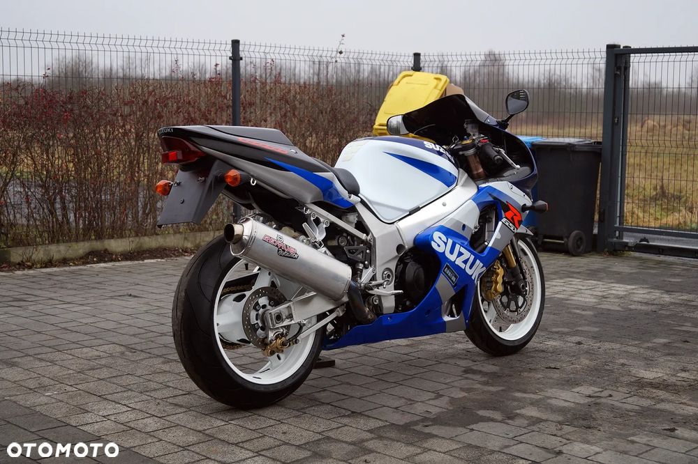 Suzuki GSX-R - 10