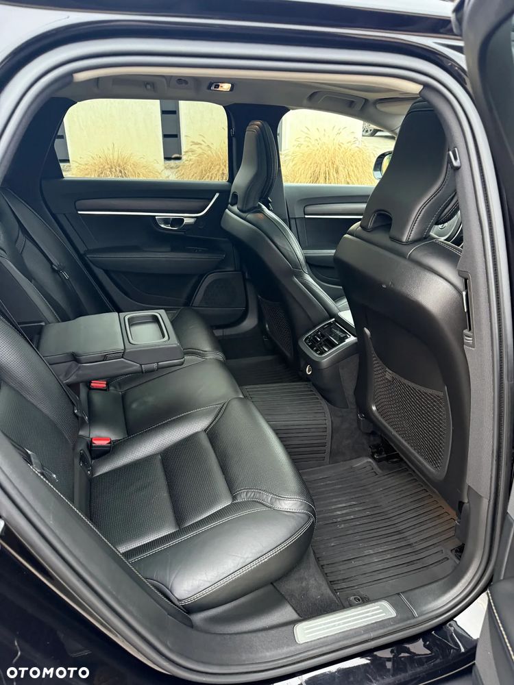 Volvo V90 D5 AWD Geartronic Momentum Pro - 8