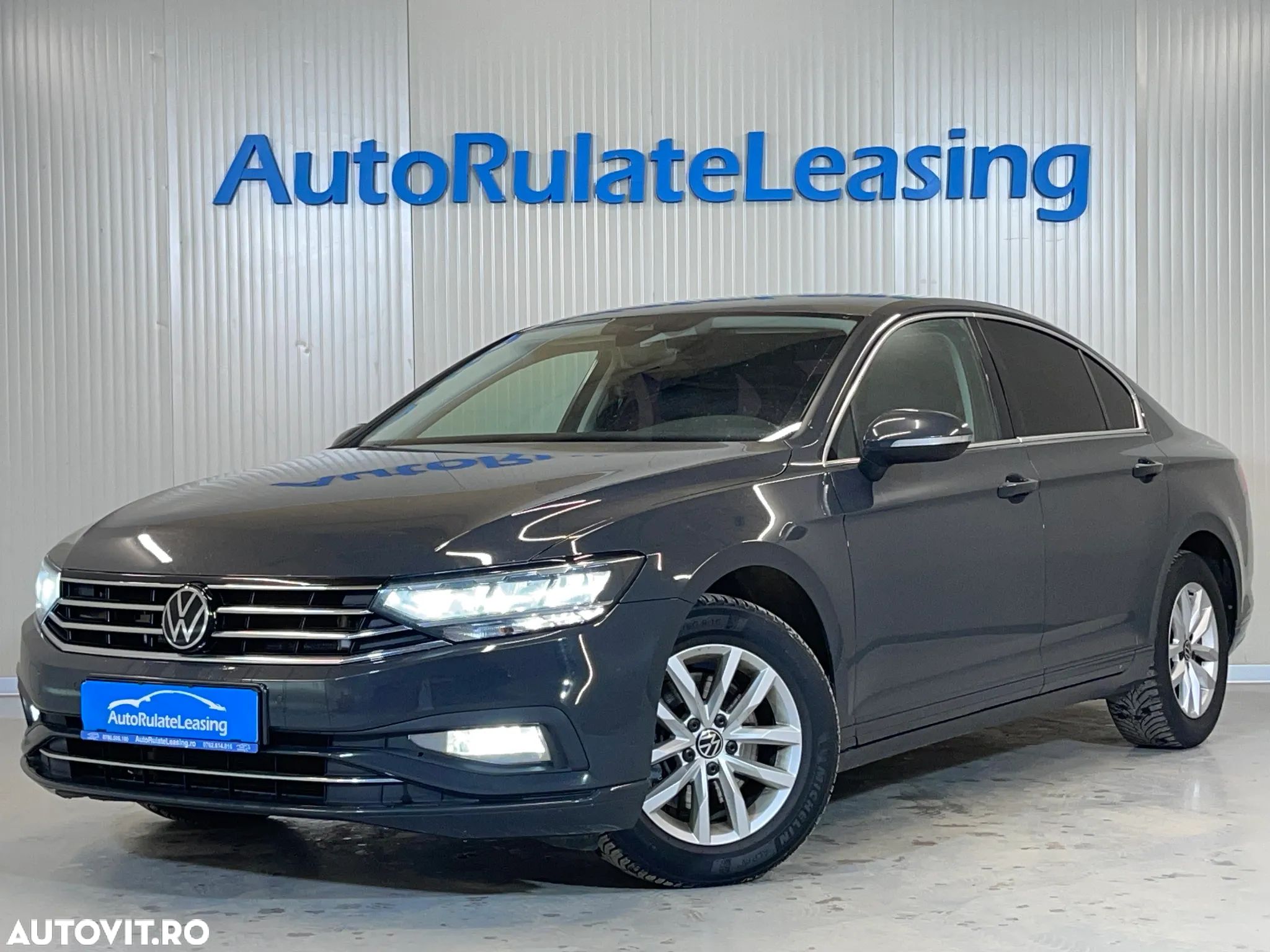 Volkswagen Passat 2.0 TDI DSG Comfortline - 1