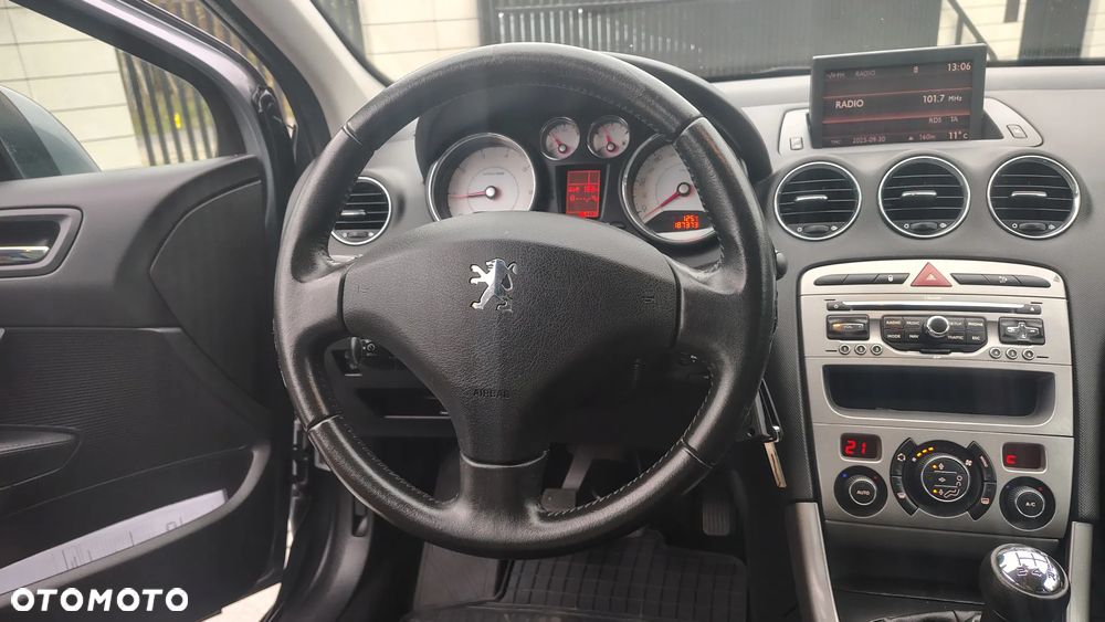 Peugeot 308 1.6 Premium Plus - 36