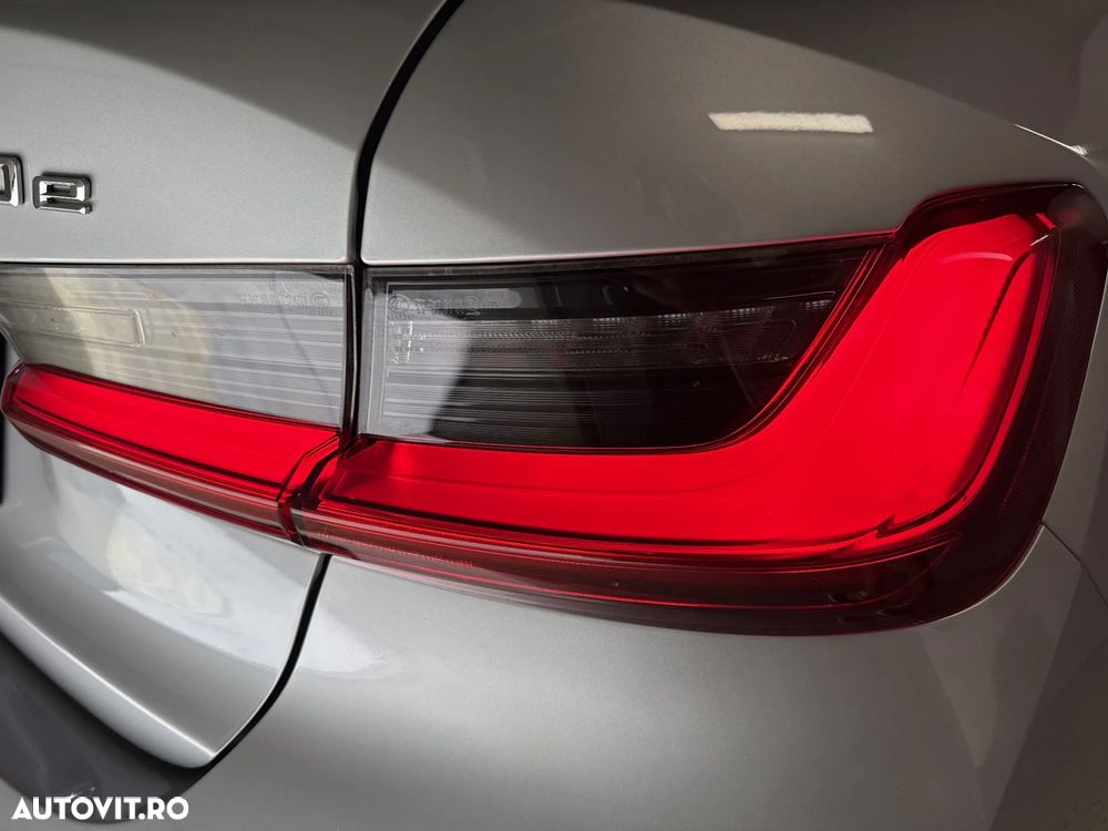 BMW Seria 3 330i Aut. Edition Luxury Line Purity - 31