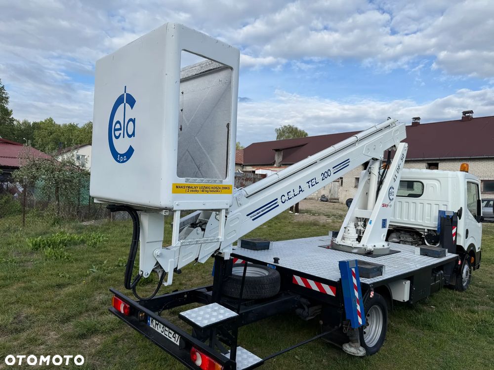 Nissan CABSTAR - 4