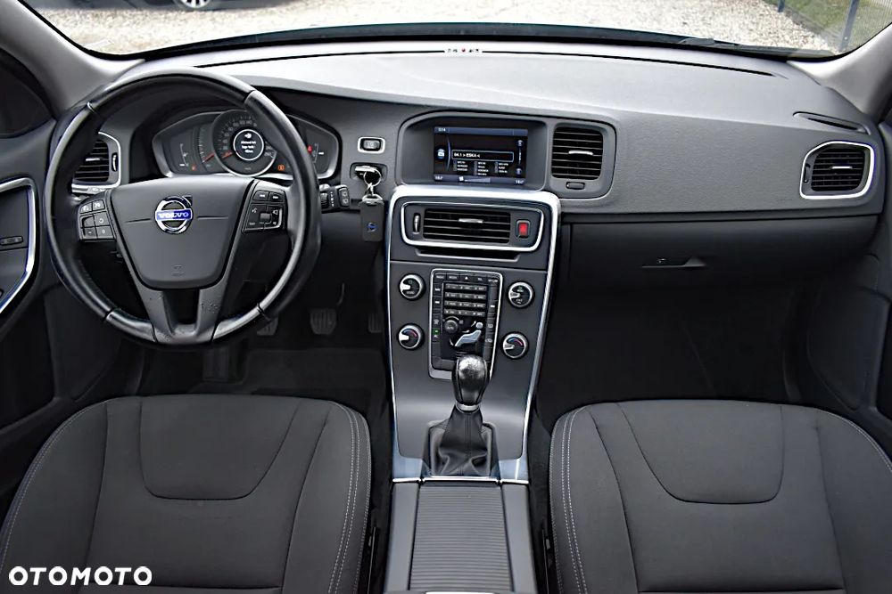 Volvo V60 DRIVe Momentum - 6