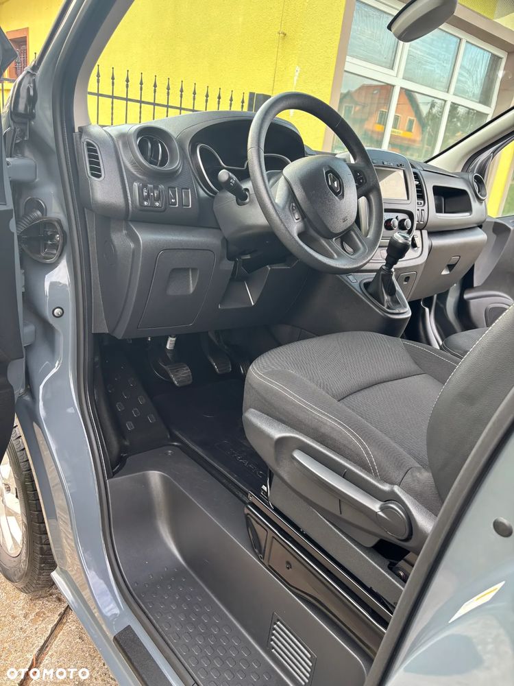 Renault Trafic - 12