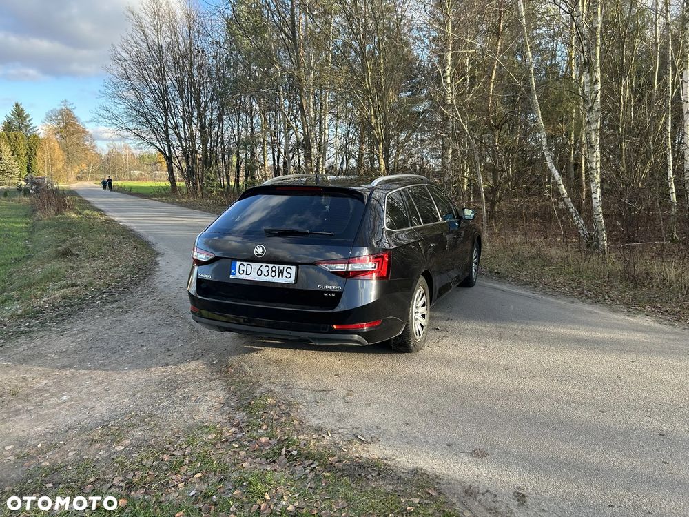 Skoda Superb 2.0 TDI Style DSG - 4