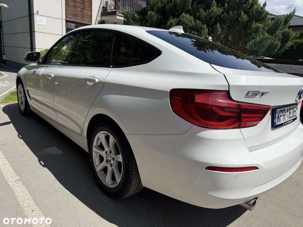 BMW Seria 3 318d - 3