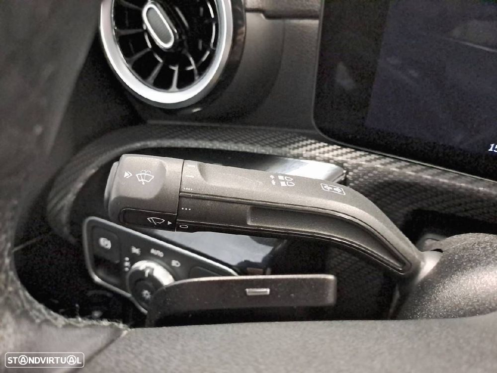 Mercedes-Benz CLA 180 d - 13