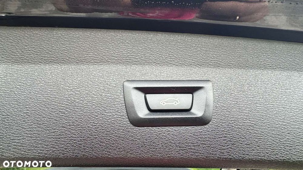 BMW X1 sDrive18d xLine - 26