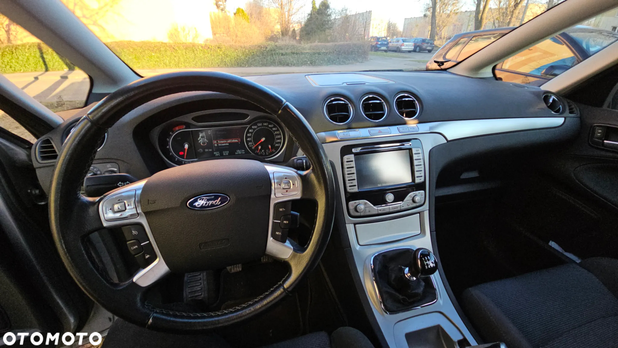 Ford S-Max 2.5 Titanium - 12