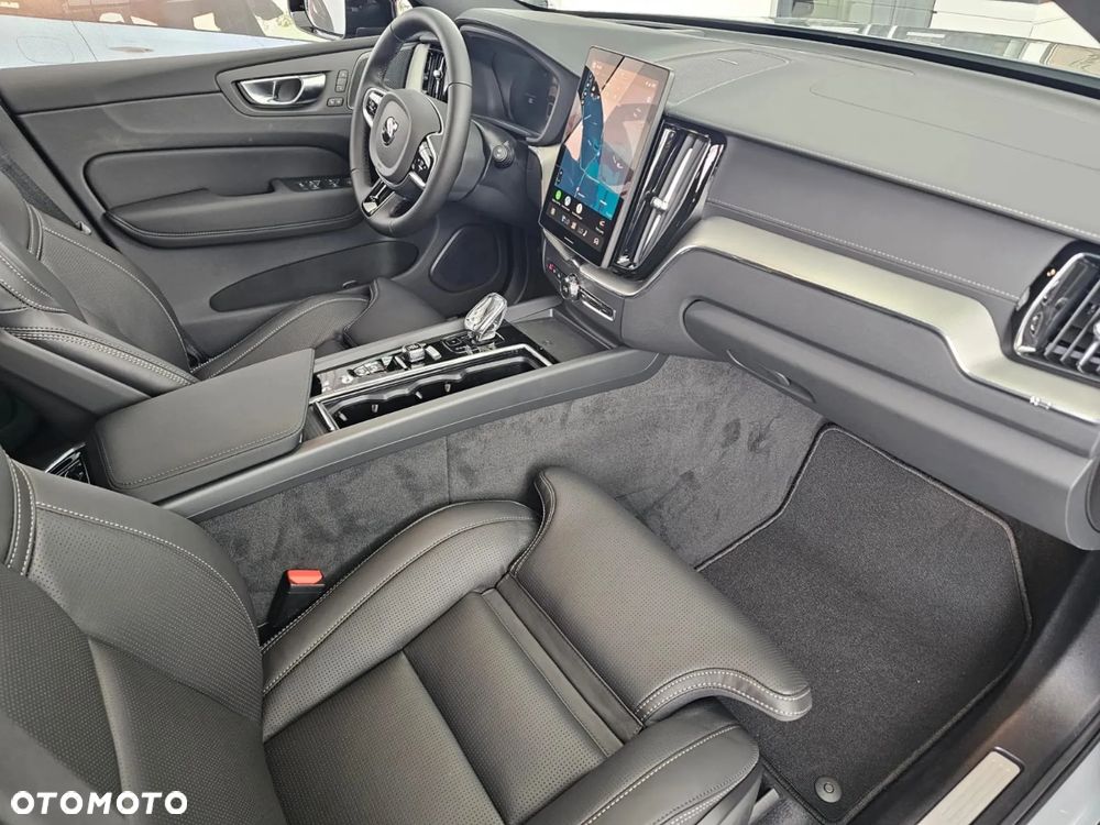 Volvo XC 60 B5 B AWD Ultra Black Edition - 6