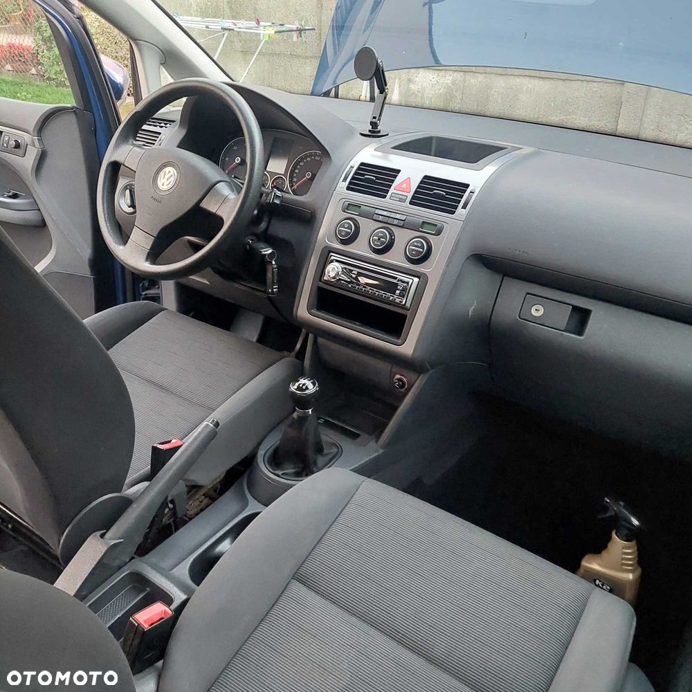 Volkswagen Touran - 6