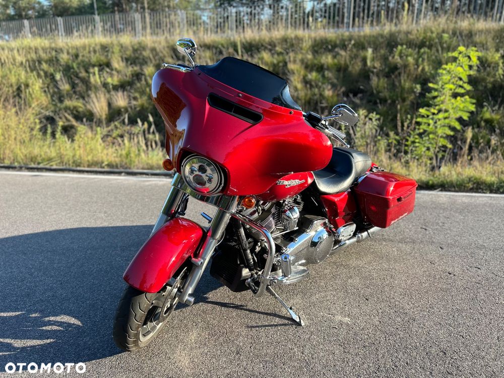 Harley-Davidson Touring Street Glide - 8